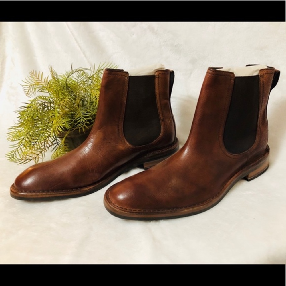 Cole Haan NWOB Chelsea Boots sz 11